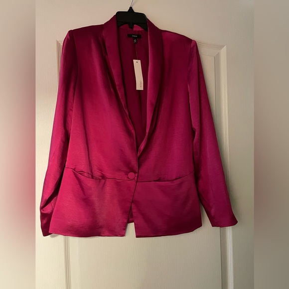 Drew pink satin blazer in a beautiful pink hue - Picture 2 of 6